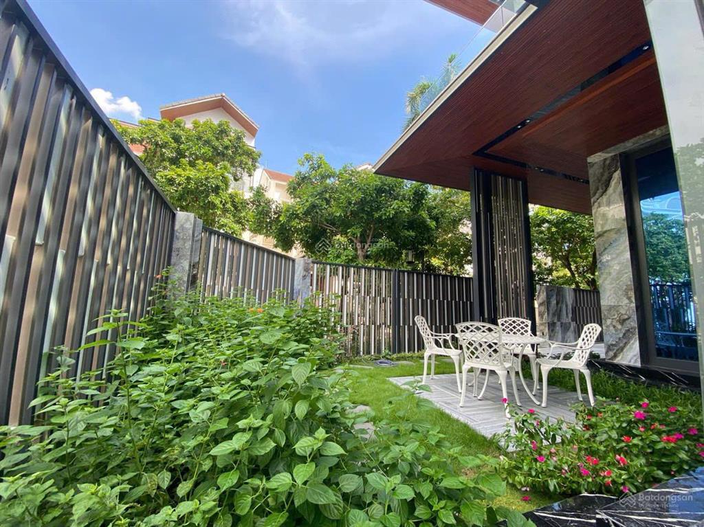 Cần bán biệt thự lô góc đường mỹ thái khu phú mỹ hưng quận 7 giá 80 tỷ  0902 537 ***