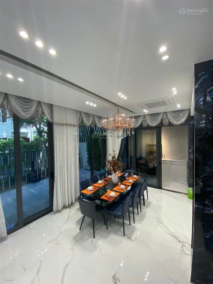 Cần bán biệt thự lô góc đường mỹ thái khu phú mỹ hưng quận 7 giá 80 tỷ  0902 537 ***