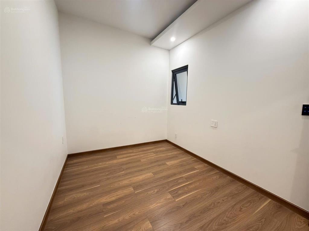 Bán căn hộ 2pn  2wc q7 riverside mặt tiền đường đào trí view sông giá 3 tỷ 950  0902 537 ***