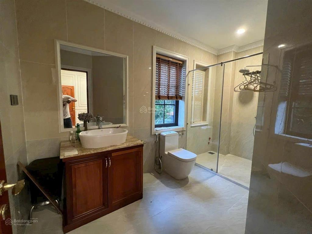 Bán biệt thự đơn lập nam thông đường 23 view công viên khu phú mỹ hưng giá 115 tỷ.  0902 537 ***