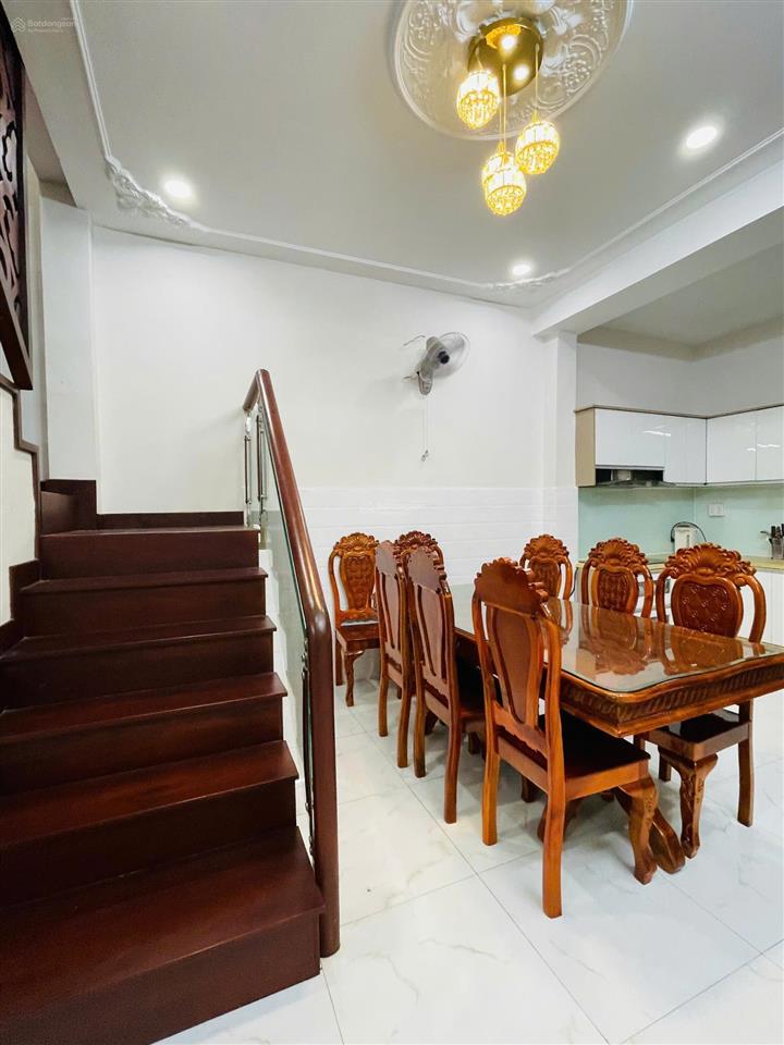 Chính chủ cho thuê nhà 2 tầng mtkd đường 58 phước long a