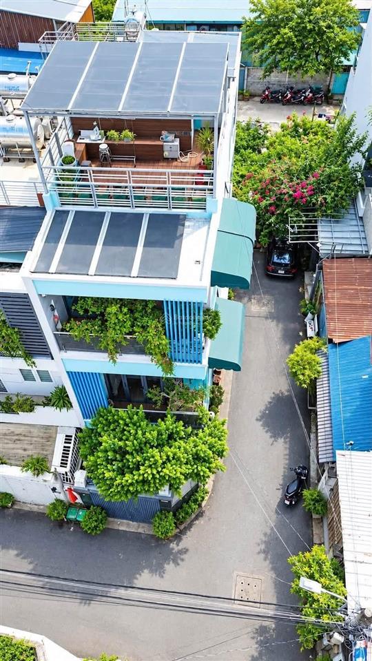 Nhà 3 tầng 2 mặt tiền đẹp ở ngay  gần chợ tăng nhơn phú b