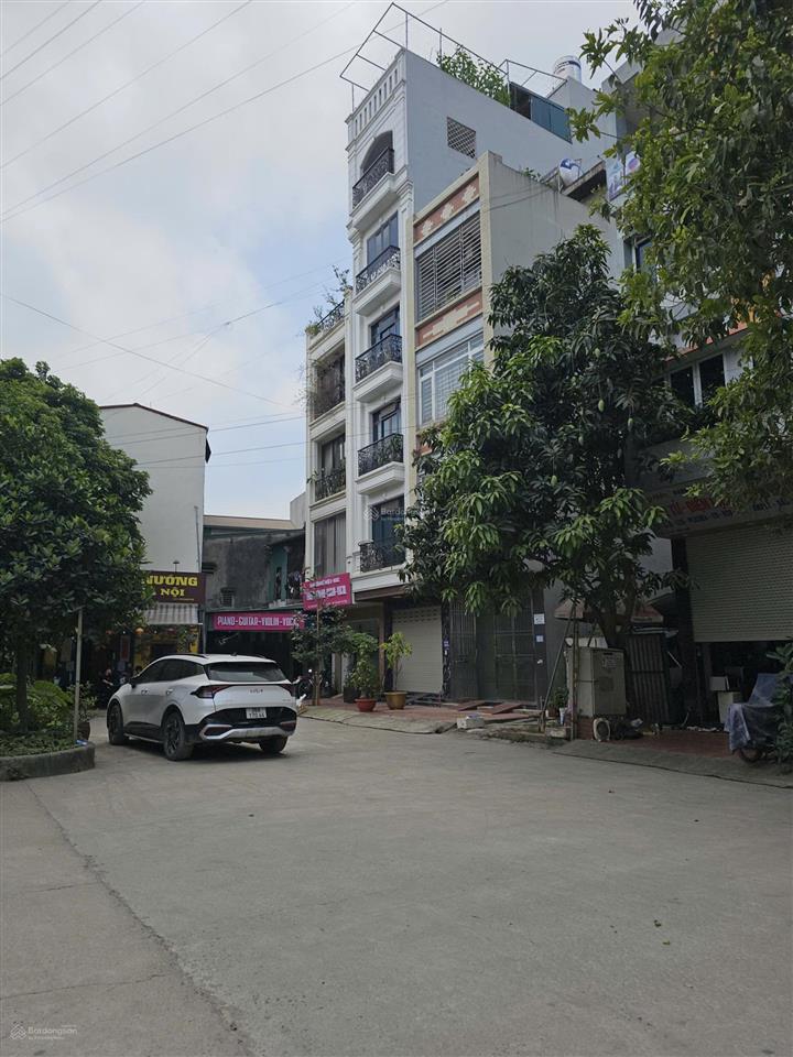 Chính chủ bán lô đất 50m2, trục chính kđt văn khê hà đông đường 30m, vỉa hè 5m kinh doanh sầm uất