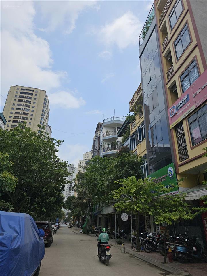 Chính chủ bán lô đất 50m2, trục chính kđt văn khê hà đông đường 30m, vỉa hè 5m kinh doanh sầm uất
