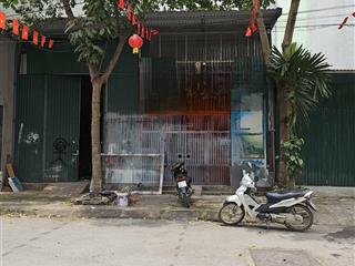 Giảm 1 tỷ nhà cấp 4 khu văn khê ngay vạn phúc phân lô ,vỉa hè ,ô tô tránh đỗ ngày đêm ,gần chợ.