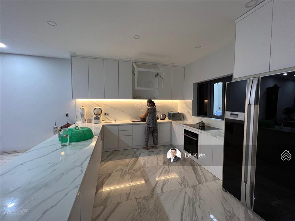 Chính chủ, cho thuê biệt thự phú mỹ hưng, nhà mới 100% nội thất cao cấp và hiện đại