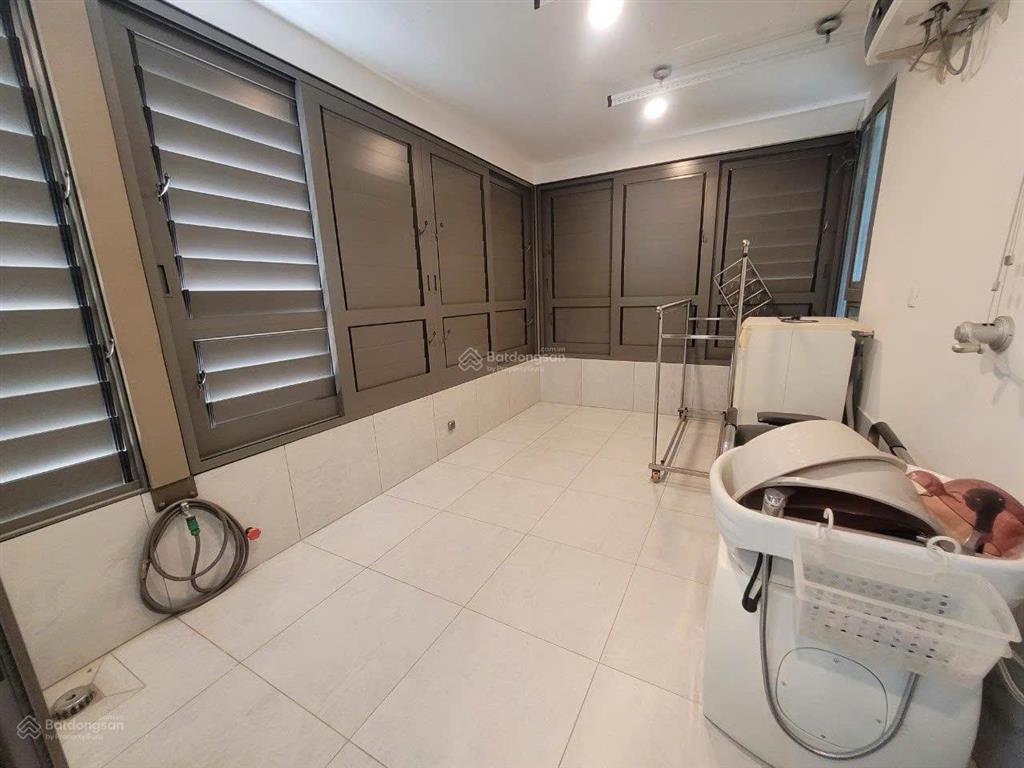 Gia đình cần cho thuê căn hộ phú mỹ hưng, quận 7 căn góc công viên nhà mới 100%. hình thật 100%.
