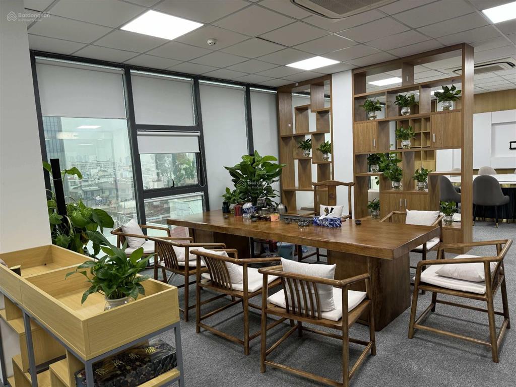 Toà nhà văn phòng 7 tầng cho thuê nguyên toà hoặc chia tầng, 250m/tầng, quận bình thạnh, tp.hcm