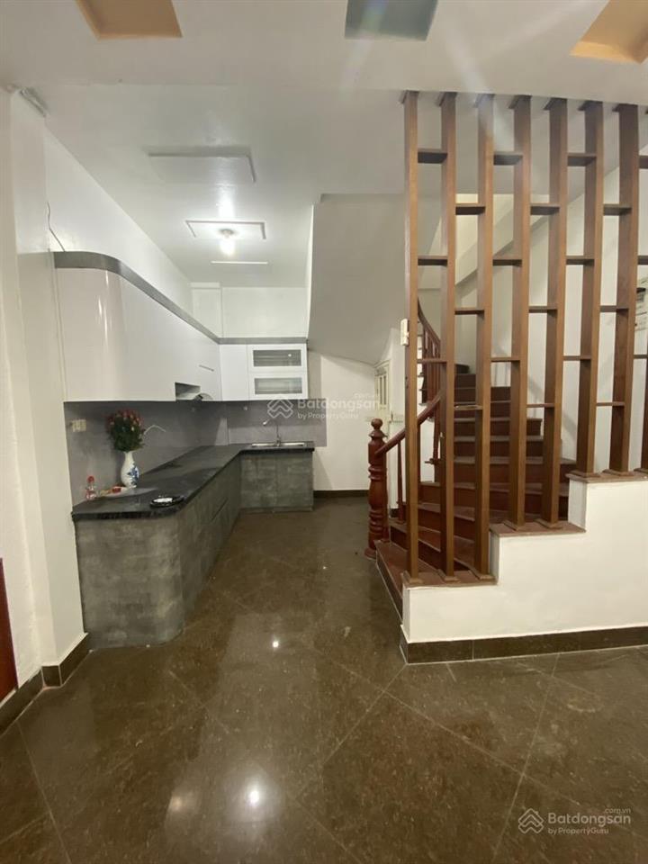 Bán nhà vĩnh hưng, 38m2, 6.3 tỷ, 5 tầng, ô tô lùi cửa, 30m bước ra phố, sổ đỏ cc, 2 mặt thoáng sáng