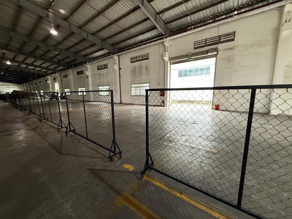 Cho thuê kho 500m2 trong kcn đại đăng