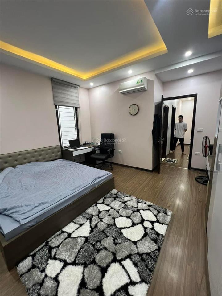 Bán nhà ngõ 151 nguyễn đức cảnh 25m x 5 tầng ô tô tránh ngay gần nhà (cách 10m)