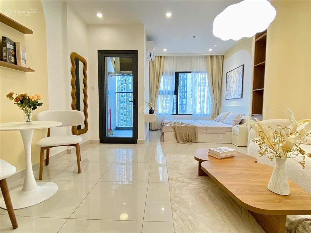 Chính chủ cần bán căn hộ studio 30.8m2 tòa s303 tầng 1608 vinhomes smart .giá 2.3 tỷ bao phí