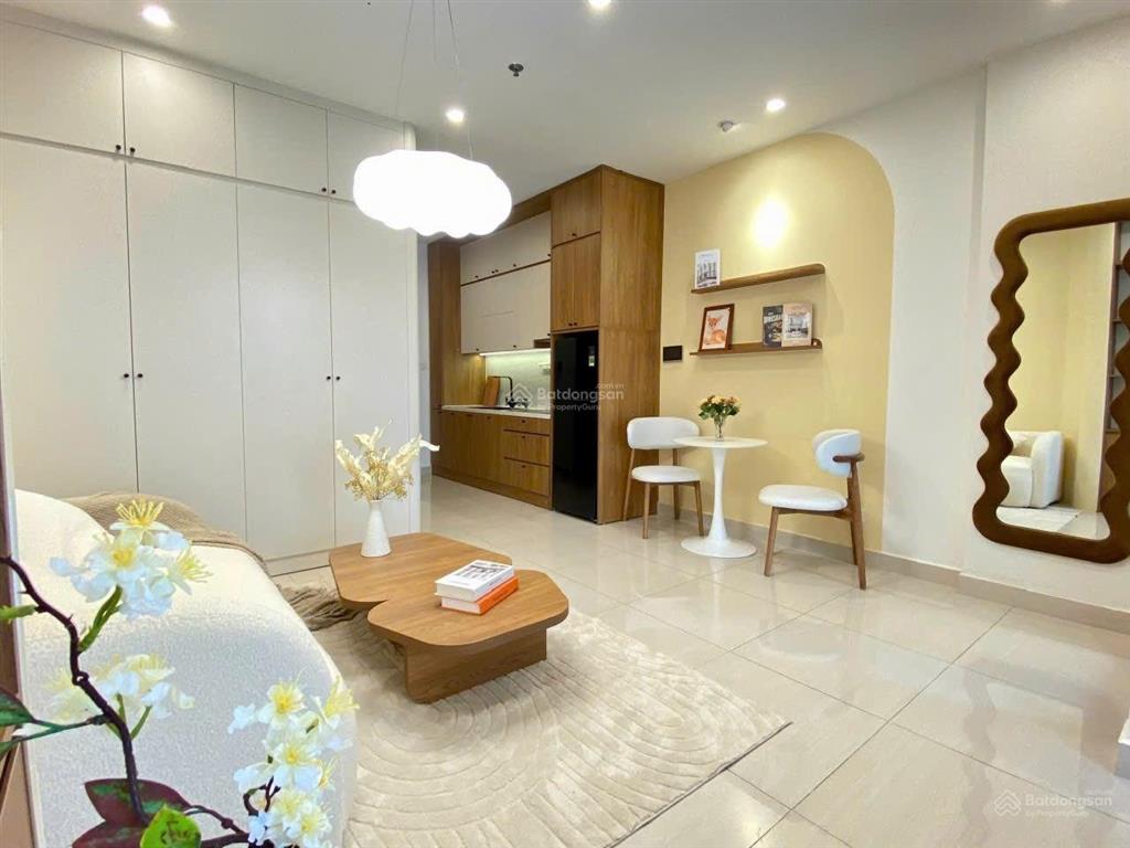 Chính chủ cần bán căn hộ studio 30.8m2 tòa s303 tầng 1608 vinhomes smart .giá 2.3 tỷ bao phí