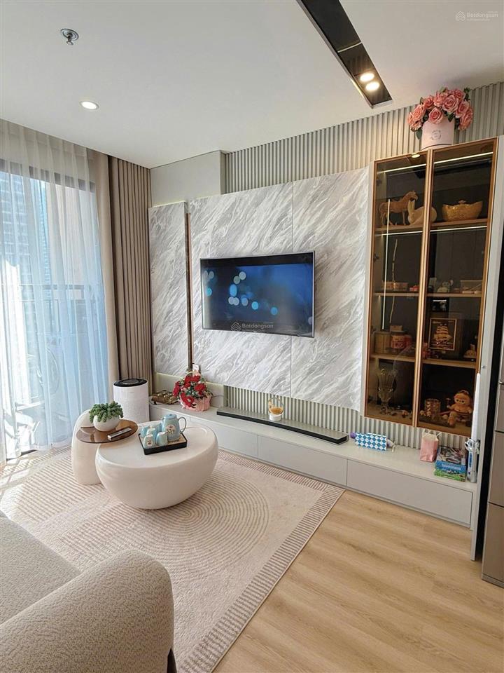 Chính chủ cần bán căn 1pn+ 43m2 tòa s201 tầng 1003 vinhomes smart .giá 3.2 tỷ bao phí