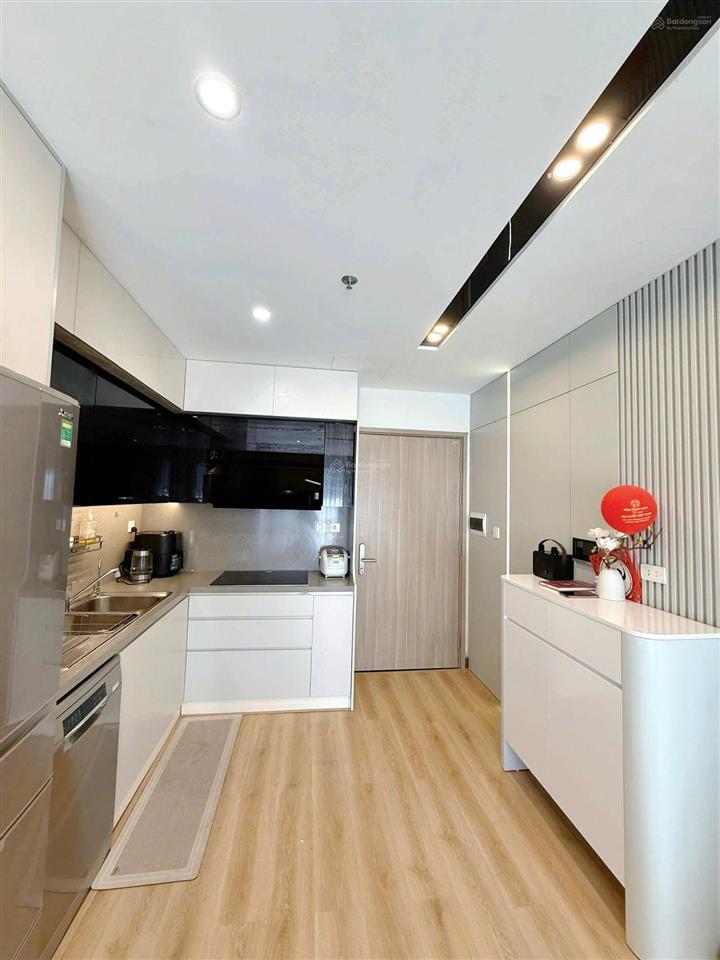 Chính chủ cần bán căn 1pn+ 43m2 tòa s201 tầng 1003 vinhomes smart .giá 3.2 tỷ bao phí