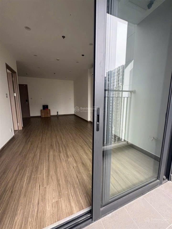 Chính chủ cần bán căn 1pn 45m2 tòa gs6 tầng 2811 vinhomes smart .giá 3.9 tỷ bao phí