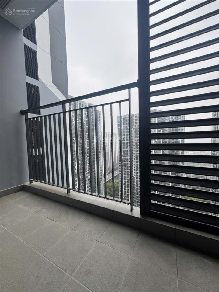 Chính chủ cần bán căn 1pn 45m2 tòa gs6 tầng 2811 vinhomes smart .giá 3.9 tỷ bao phí