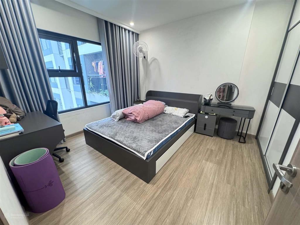 Chính chủ cần bán căn 3pn 80m2 tòa sa3 tầng 2508 vinhomes smart .giá 6.2 tỷ bao phí
