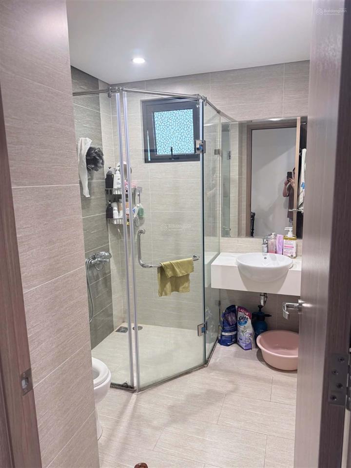 Chính chủ cần bán căn 3pn 80m2 tòa sa3 tầng 2508 vinhomes smart .giá 6.2 tỷ bao phí