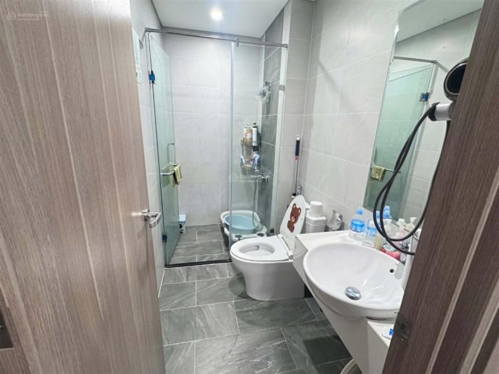Chính chủ cần bán căn 3pn 80m2 tòa sa3 tầng 2508 vinhomes smart .giá 6.2 tỷ bao phí