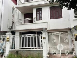 Cho thuê biệt thự việt hưnglong biên170m*4 tầngfull nội thấtkinh doanh đỉnhgiá 30 triệu (tl)