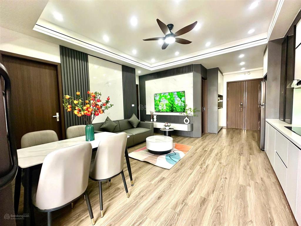 Bán căn góc 3 ngủ 72m2 tòa vp3 linh đàm sổ đỏ chính chủ chỉ 5,9 tỷ view hồ full nội thất mới