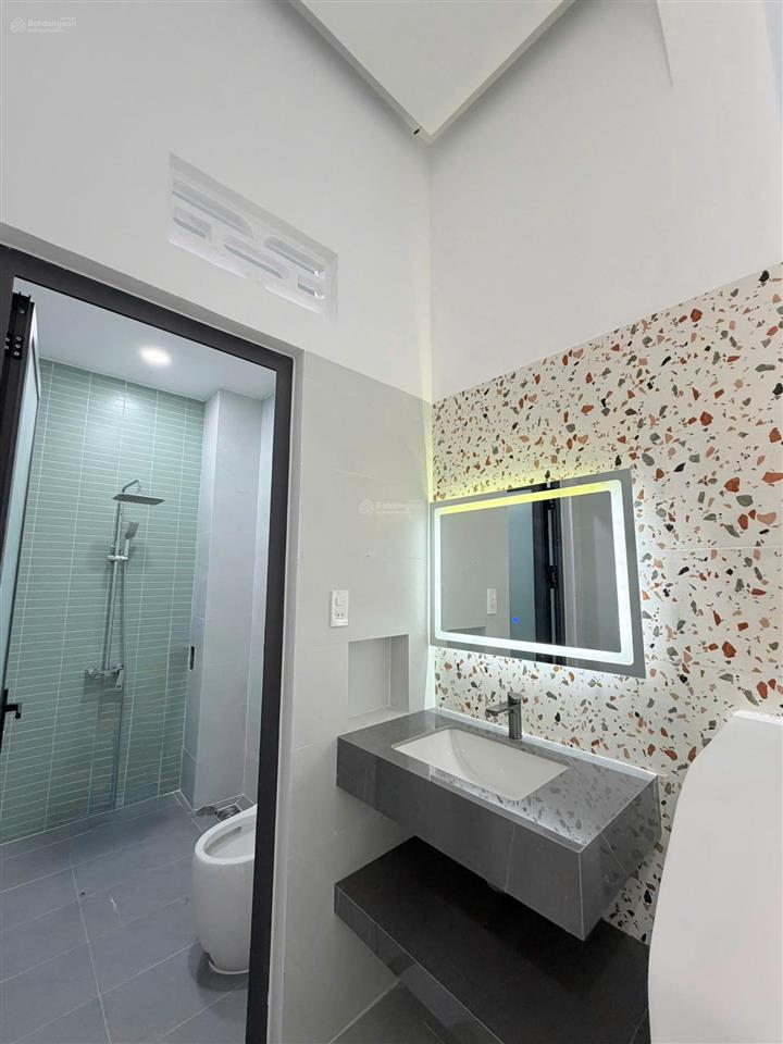 Bán nhà 1 trệt 1 lầu 3pn gần chợ tân phong giá 3,95 tỷ