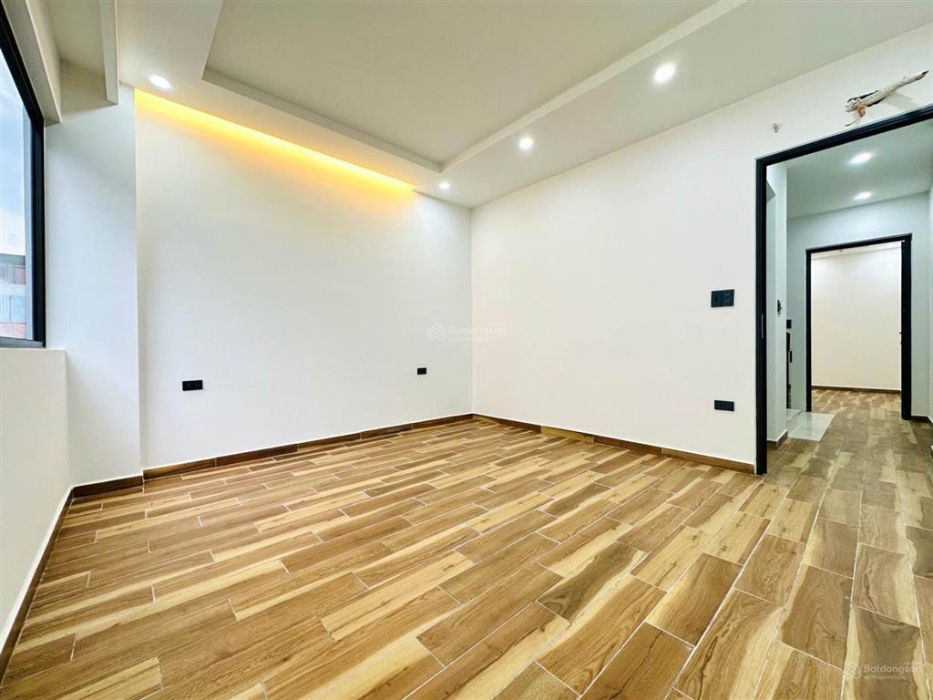 Bán nhà trần nguyên hãn, mặt ngõ thông oto, sát ngã 3 kinh doanh, 45m2x4, mặt tiền 4m, 4 tỷ x