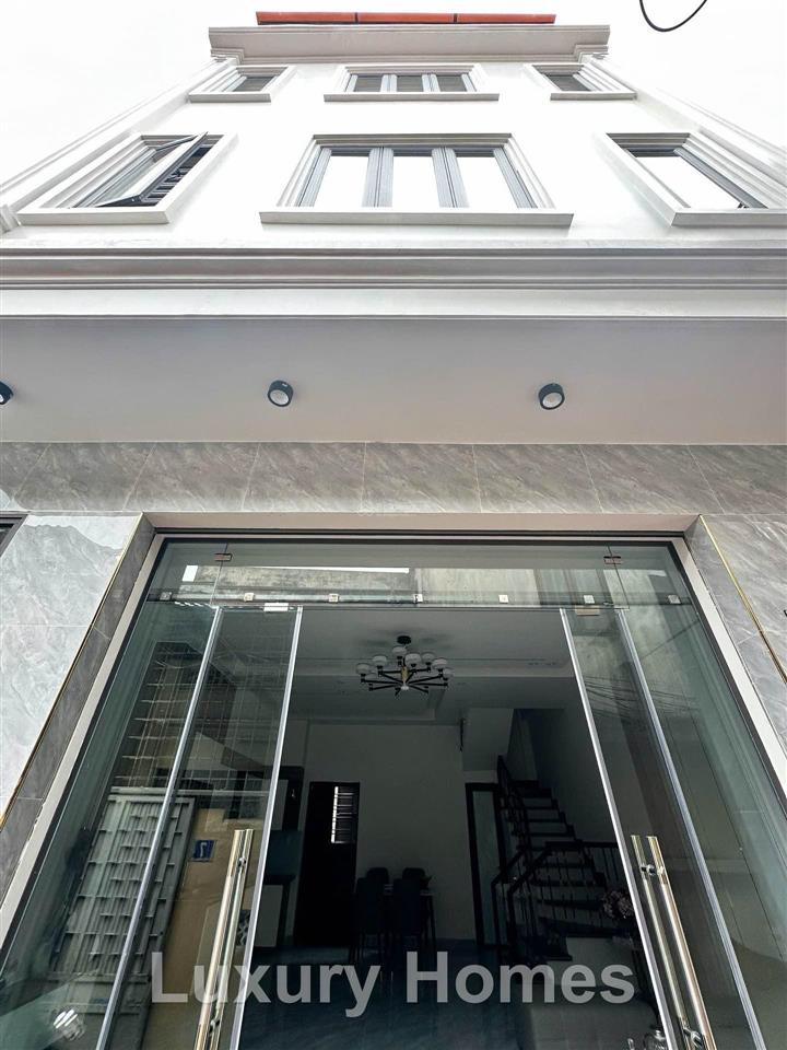 Bán nhà trần nguyên hãn, nhà mới tinh, 2 mặt thoáng, tặng nội thất châu âu, 45m2x4, hơn 3 tỷ