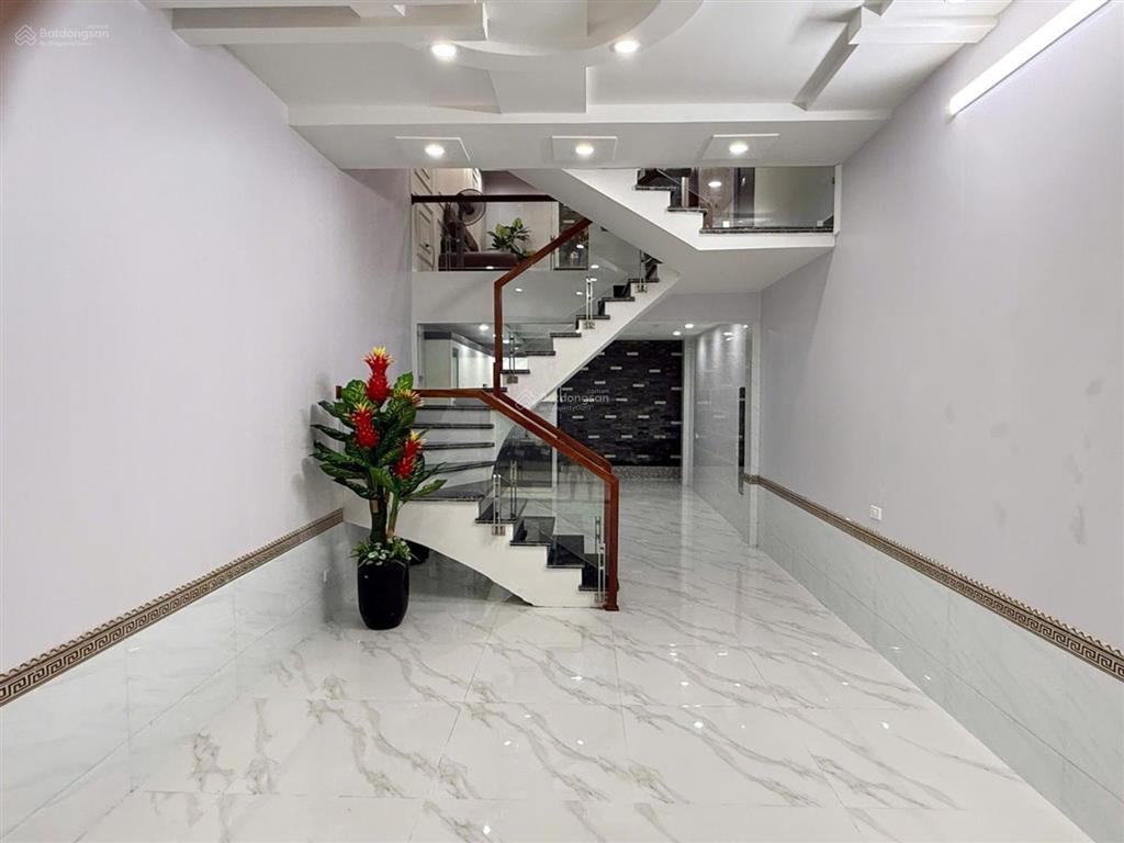 Chỉ 1 căn duy nhất, bán nhà nguyễn văn linh, oto đỗ cửa ngày đêm, 50m2x5t, hơn 4 tỷ