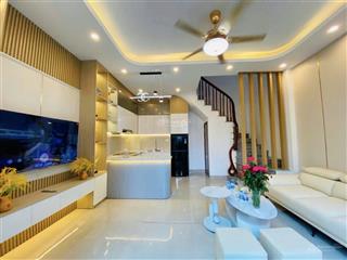 Bán nhà phố dư hàng, nhà mới tinh, sát chợ cột đèn đa tiện ích, 64m2x5, mặt 6m, 4 tỷ x