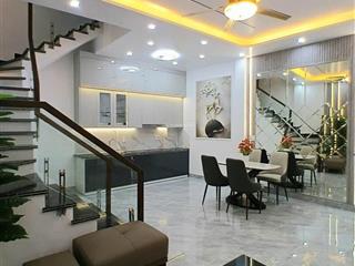 Siêu rẻ, bán nhà chợ cột đèn  dư hàng, mới tinh, 52m2x4 tầng, sân cổng riêng, nhỉnh 3 tỷ