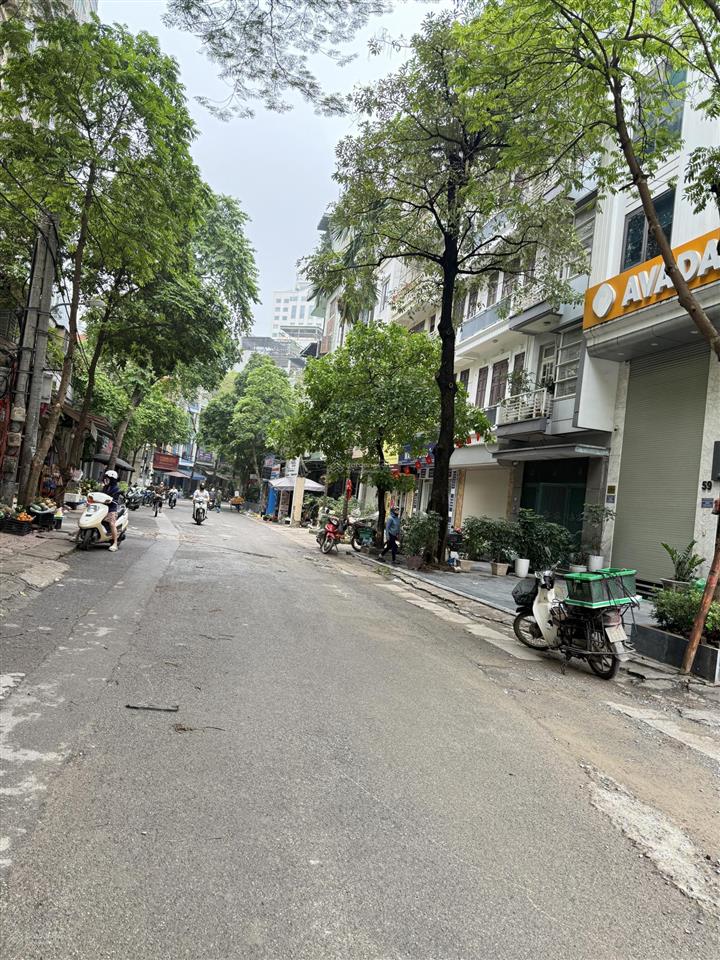 Hạ chào sâu 3 tỷ phân lô đội cấn 3 oto tránh vỉa hè 2 bên kd đỉnh  nhà dân xây 4 tầng chắc chắn
