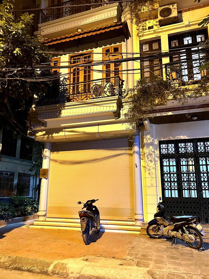 Cho thuê np tại 32/157 pháo đài láng, 30 triệu, 50m2, 8pn, 4wc, mặt tiền đẹp