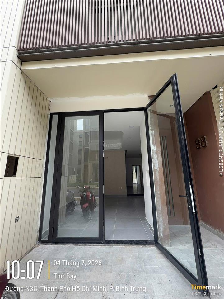 Cần tiền bán gấp nhà phố soho đã có sổ hồng giá 31,5 tỷ sang tên ngay