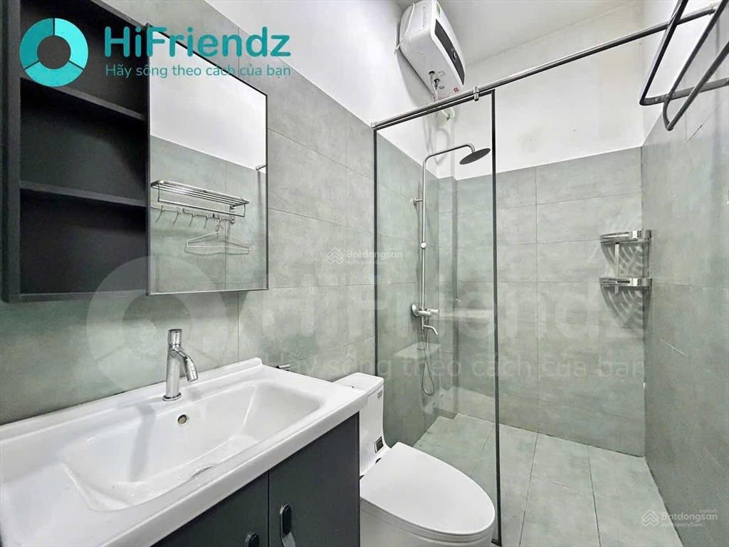 Căn hộ 1 phòng ngủ, tách bếp full nội thất ngay trục đường trần hưng đạo, quận 1...