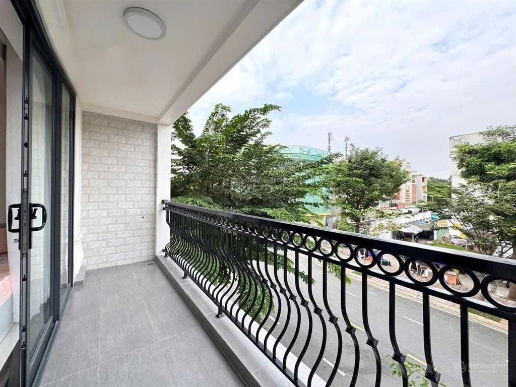 Căn hộ 1 phòng ngủ, tách bếp full nội thất ngay trục đường trần hưng đạo, quận 1...