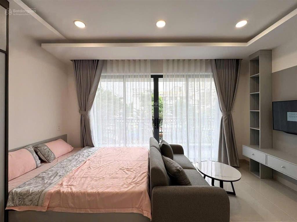 Căn hộ 1 phòng ngủ, tách bếp full nội thất ngay trục đường trần hưng đạo, quận 1...
