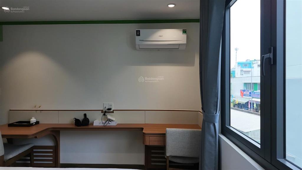 Căn hộ 1 phòng ngủ tách bếp full nội thất ngay vòng xoay công trường dân chủ, gần quận 3