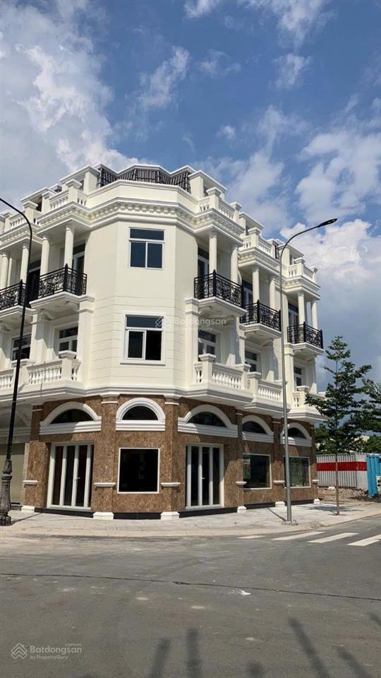 Chính chủ bán gấp căn góc nhà phố icon central ngay cổng chào ra vào chỉ 8,3 tỷ