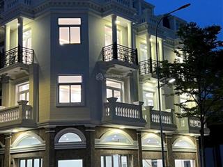 Chính chủ bán gấp căn góc nhà phố icon central ngay cổng chào ra vào chỉ 8,3 tỷ