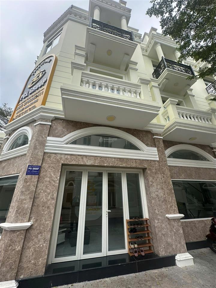 Chính chủ bán gấp căn góc nhà phố icon central ngay cổng chào ra vào chỉ 8,3 tỷ