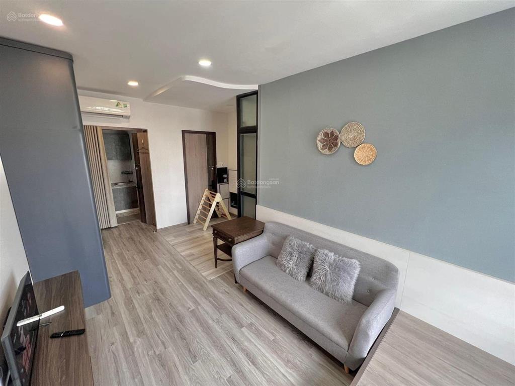 Đẳng cấp căn hộ 1 phòng ngủ ban công , nguyễn cửu vân , tiện đi các quận trung tâm