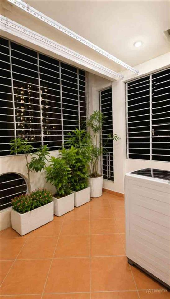 Bán nhà giáp nhất  hàng xóm royal city, view thoáng vĩnh viễn  30m2  nhỉnh 7.5 tỷ
