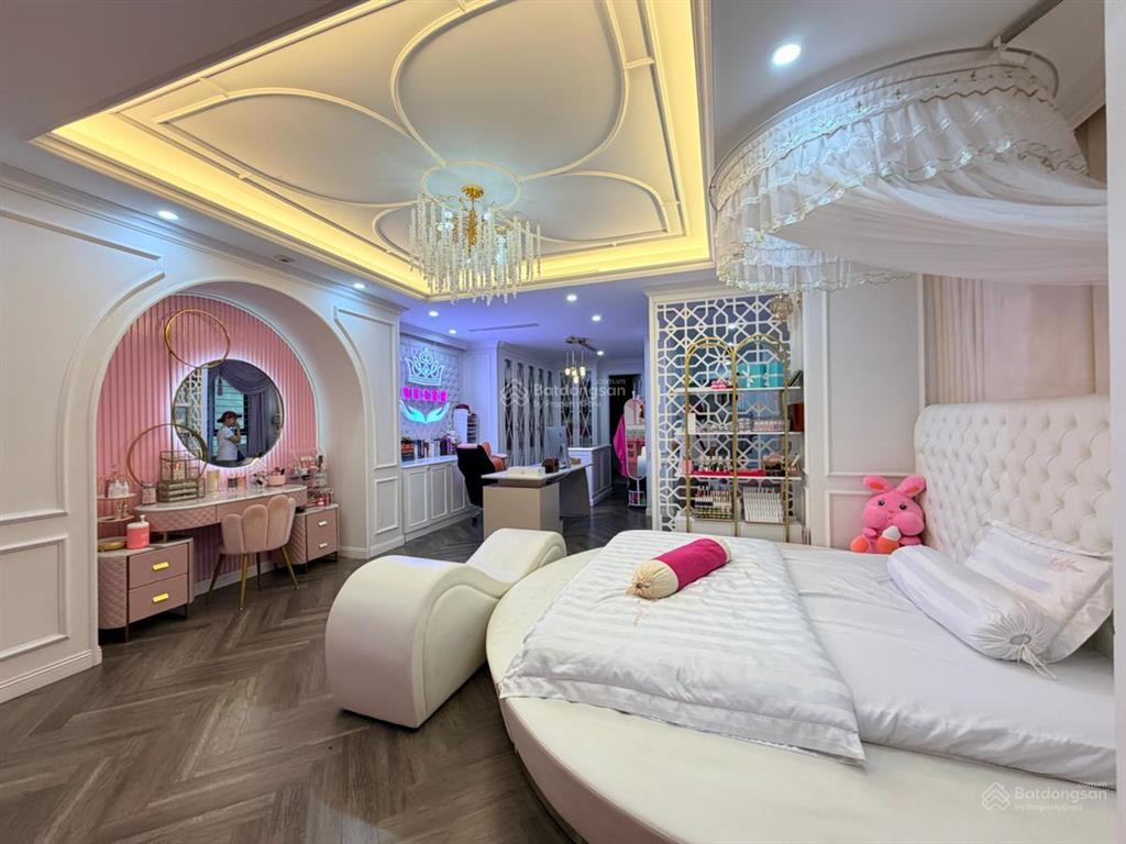 Giảm 5 tỷ! mặt phố trần tử bình, 2 chiều ô tô tránh, kinh doanh vip, thang máy, thông sàn, 90m2 9t