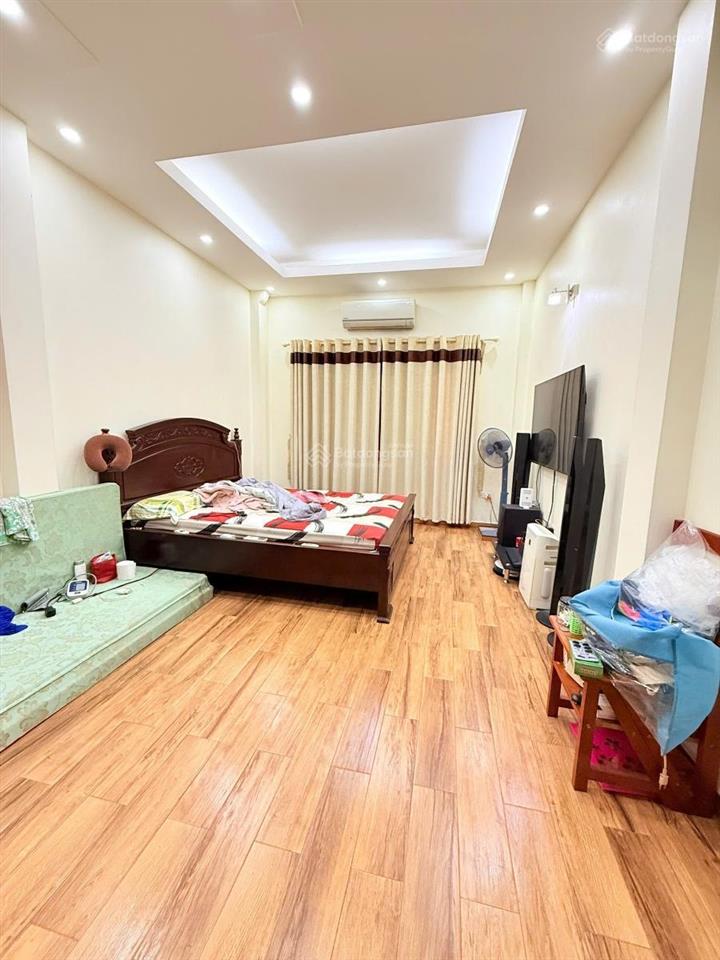 Gấp! bán nhà hoàng quốc việt, ô tô tránh, ngõ thông kinh doanh, phân lô, ô chờ thang máy, 55m2 5t