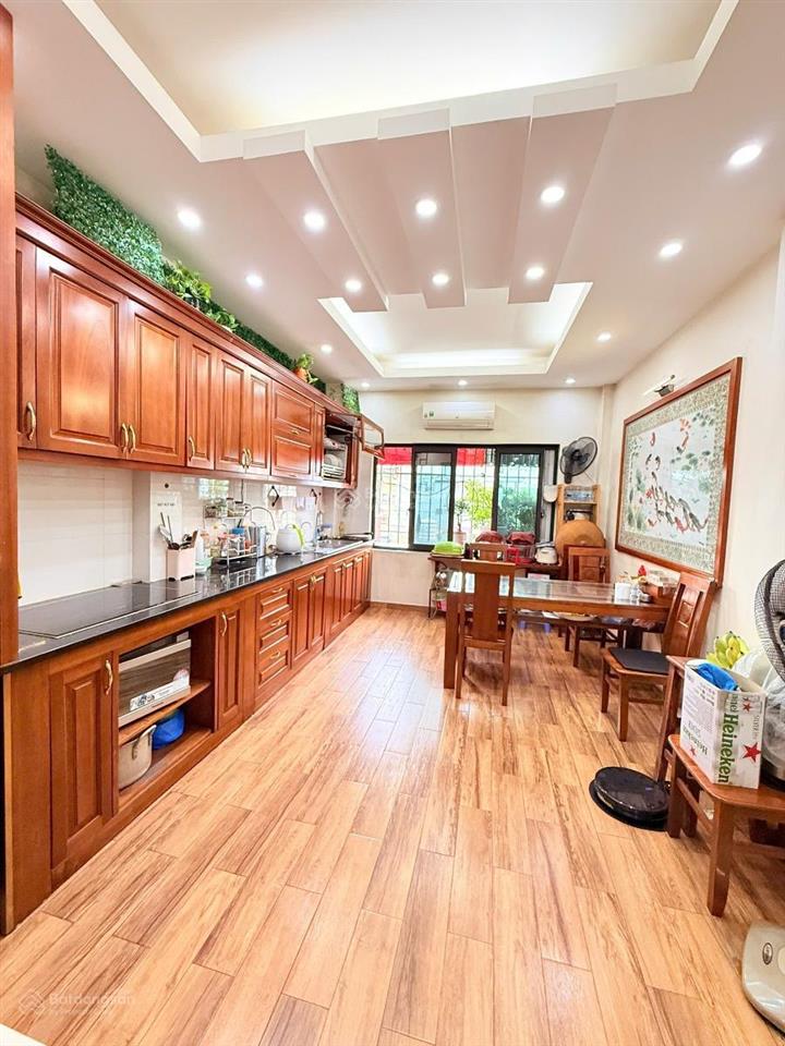 Gấp! bán nhà hoàng quốc việt, ô tô tránh, ngõ thông kinh doanh, phân lô, ô chờ thang máy, 55m2 5t