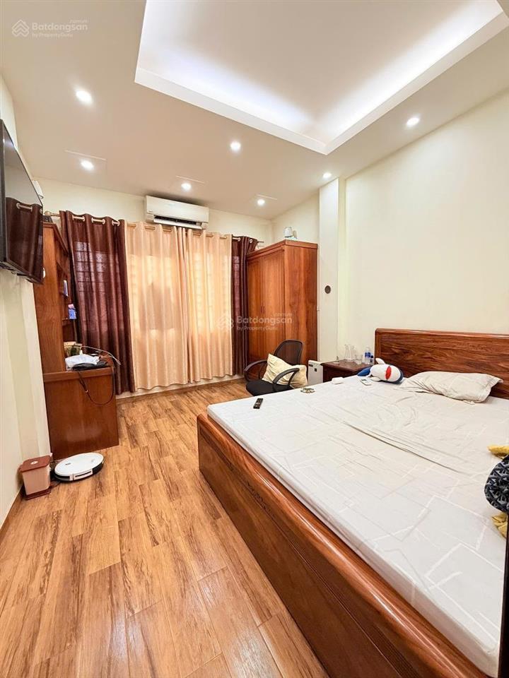Gấp! bán nhà hoàng quốc việt, ô tô tránh, ngõ thông kinh doanh, phân lô, ô chờ thang máy, 55m2 5t