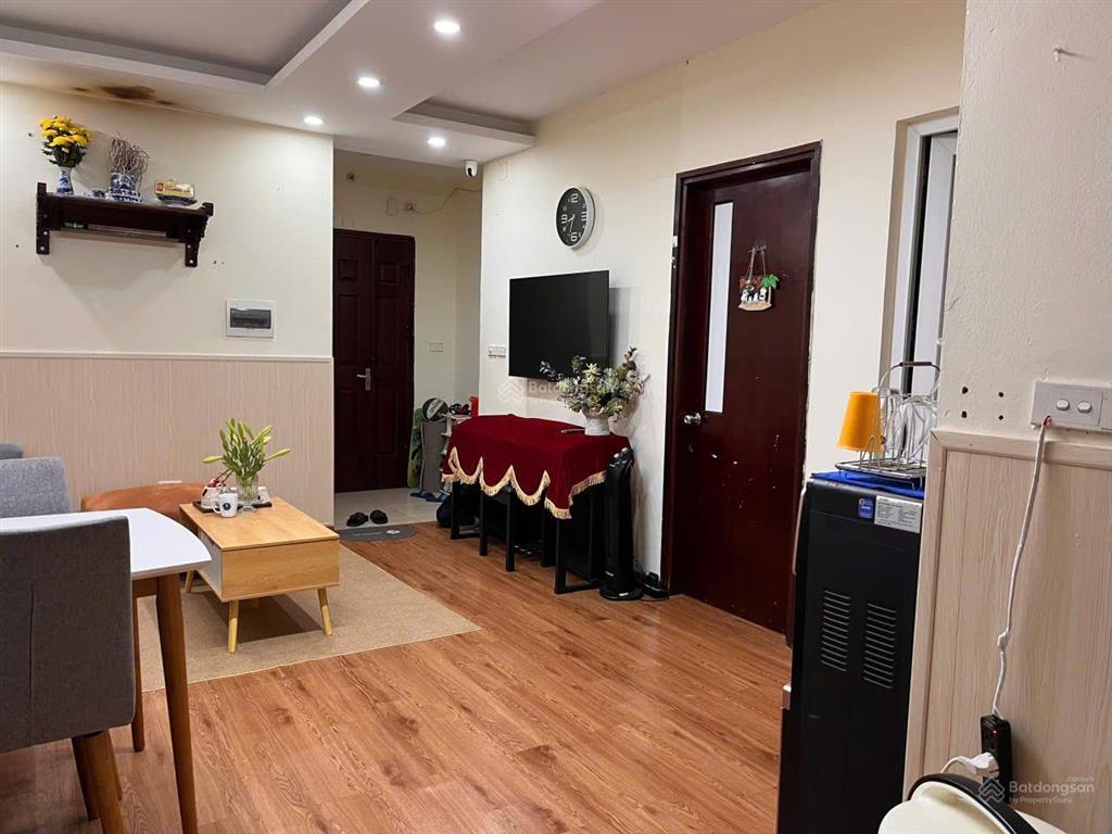 Cần cho thuê gấp căn hộ chung cư ct2a  ngõ 34 hoàng cầu