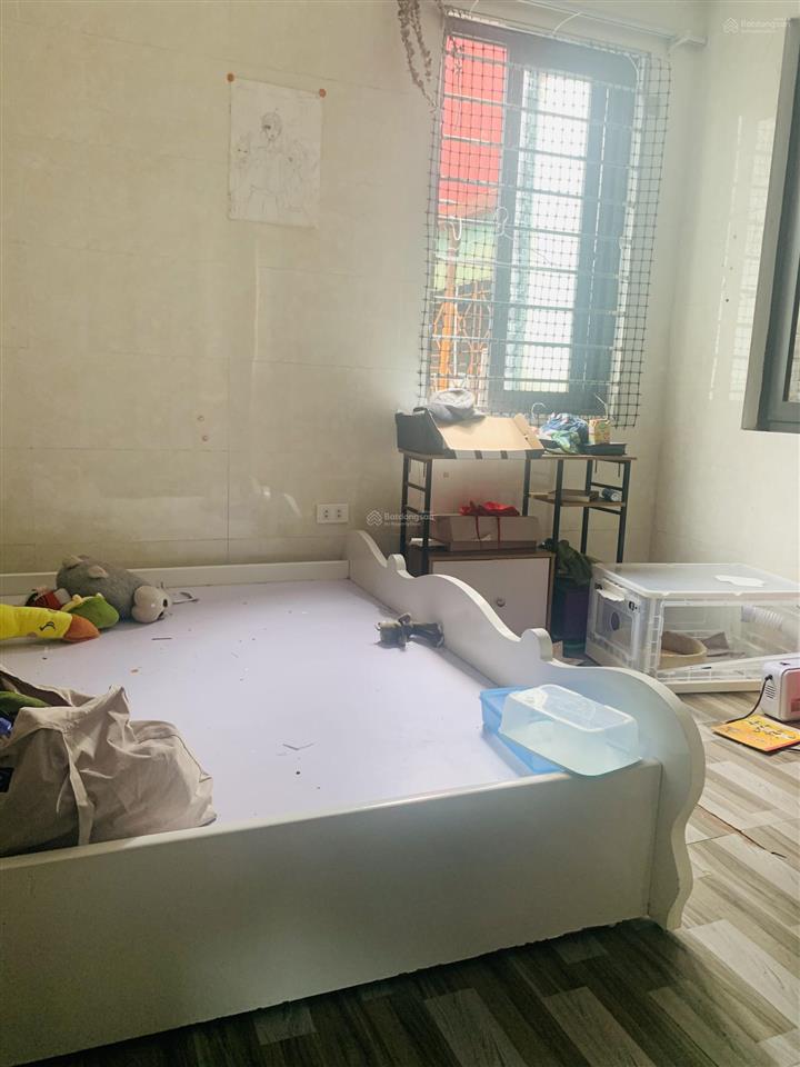 Cho thuê nhà phúc tân, hoàn kiếm. 18m2 x 6 tầng, 3 ngủ, full nội thất. nhắn zalo e gửi số chính chủ